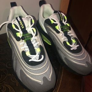 Nike Air Max 270 size 10 BRAND NEW NO BOX